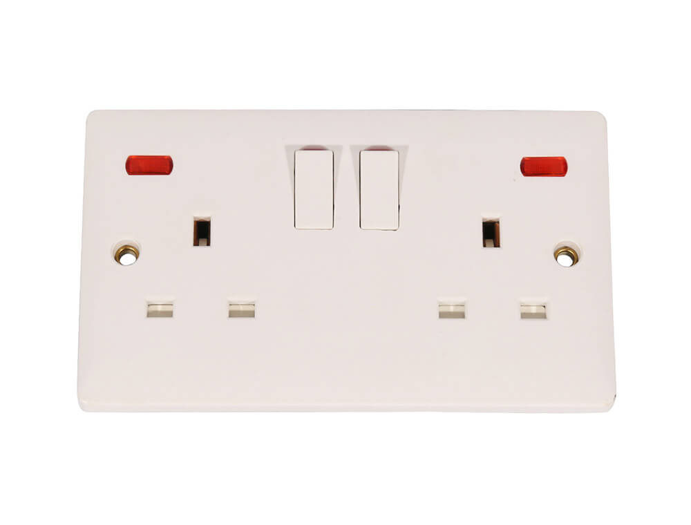 UK SOCKET